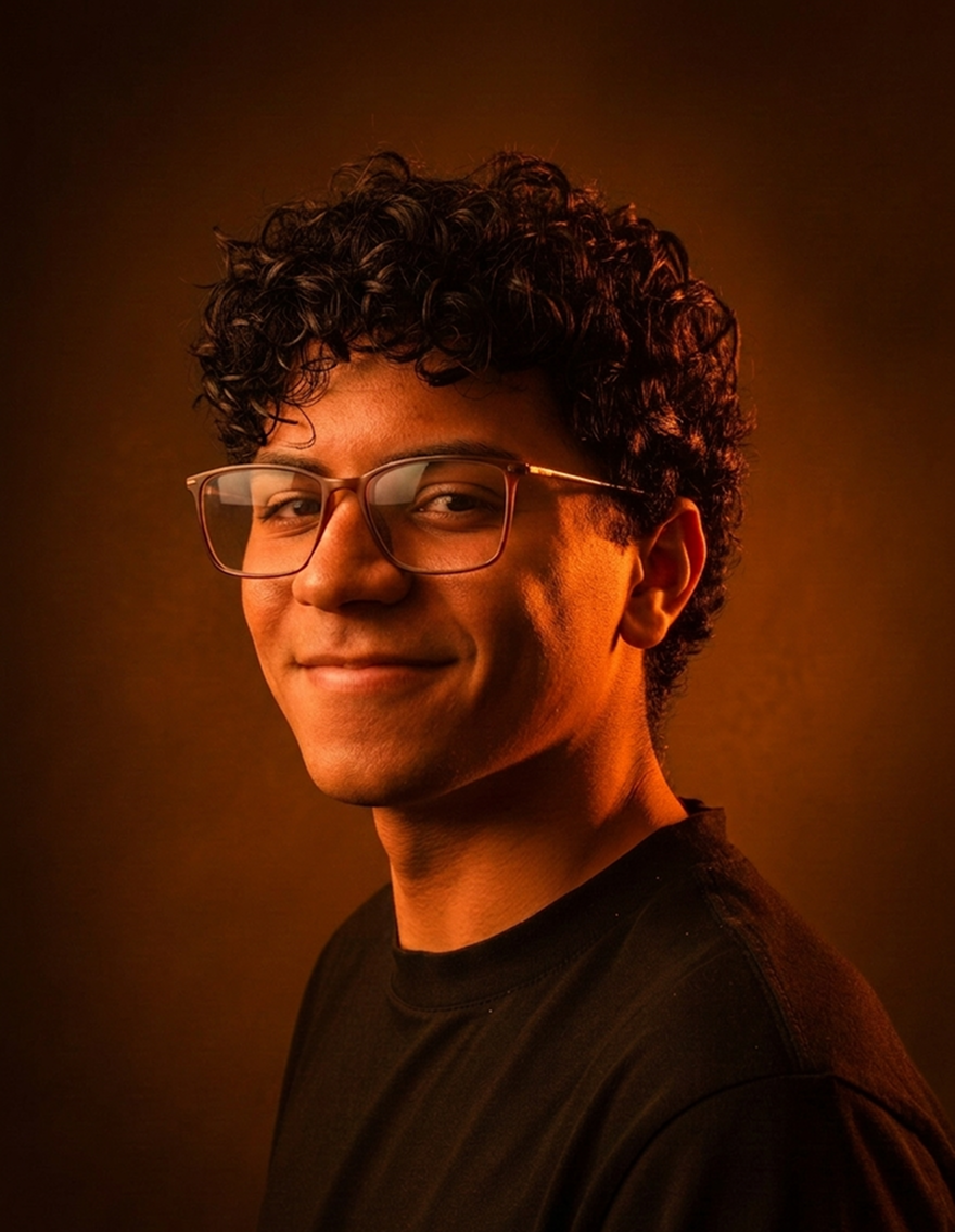 Foto de Yan Mantovani, designer e desenvolvedor web